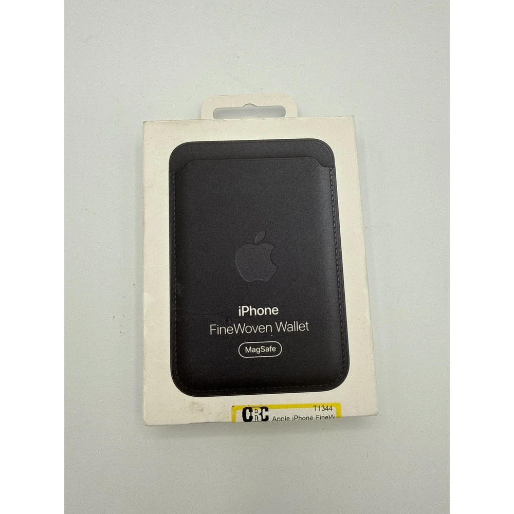 Apple FineWoven Wallet MagSafe Unisex OS Black New Find My Support MT2N3AM/A